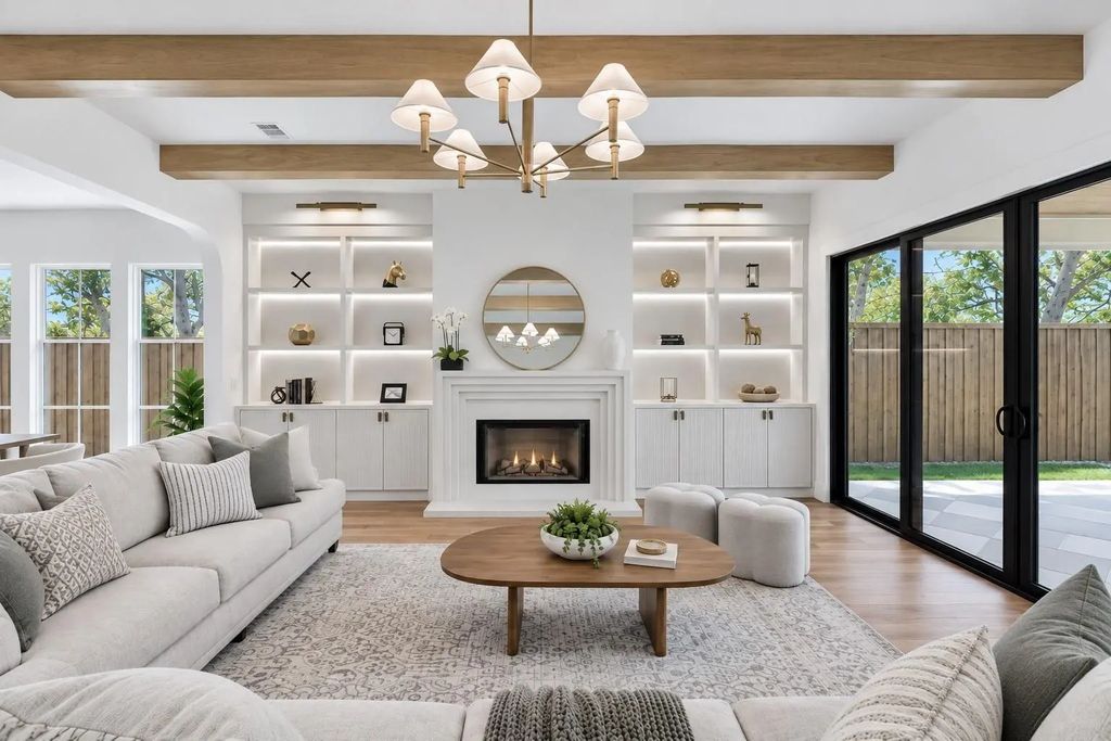 8723 Forest Hills Boulevard, Dallas