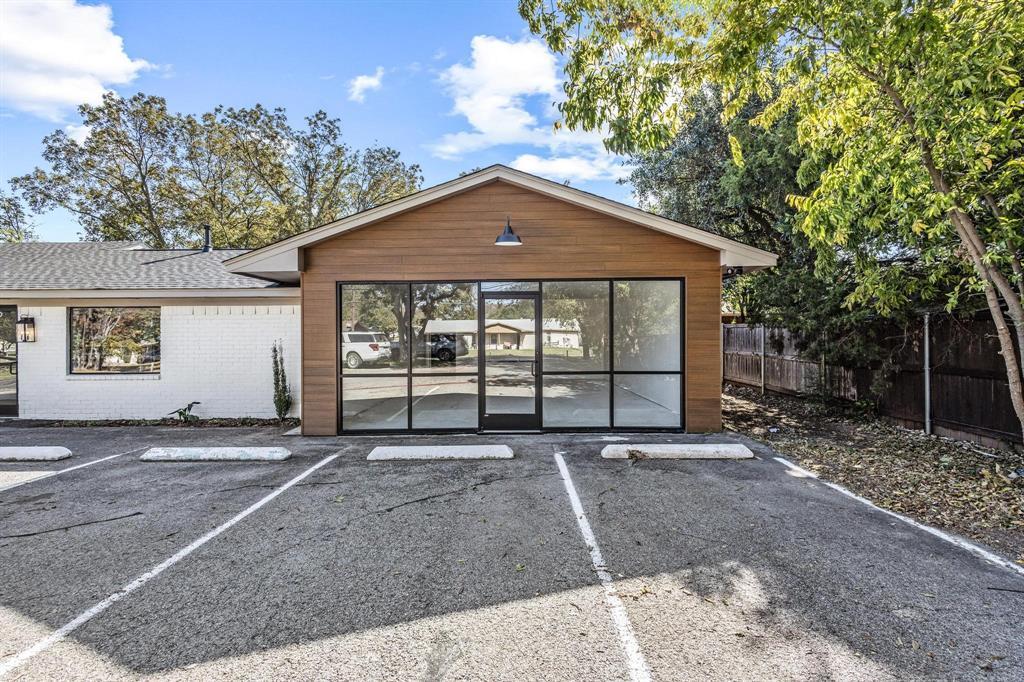 717 E Liberty Street 300, Pilot Point