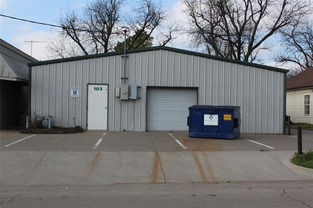 103 Scurlock Avenue, Cleburne