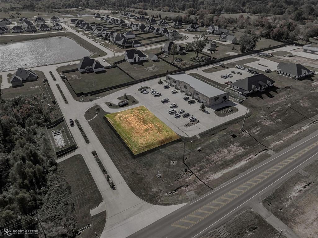 316 Plantation Drive, Stonewall