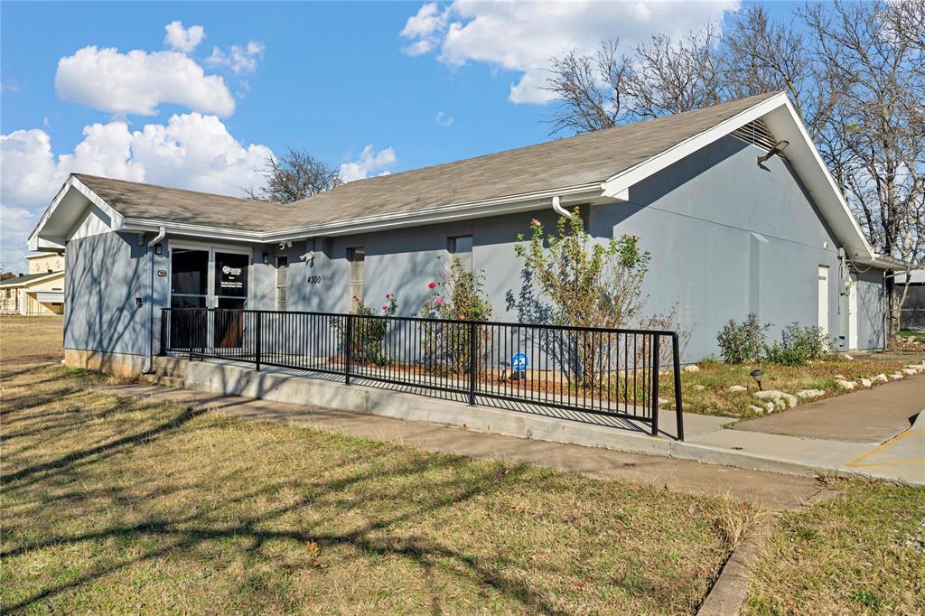 4300 Williams Spring, Fort Worth
