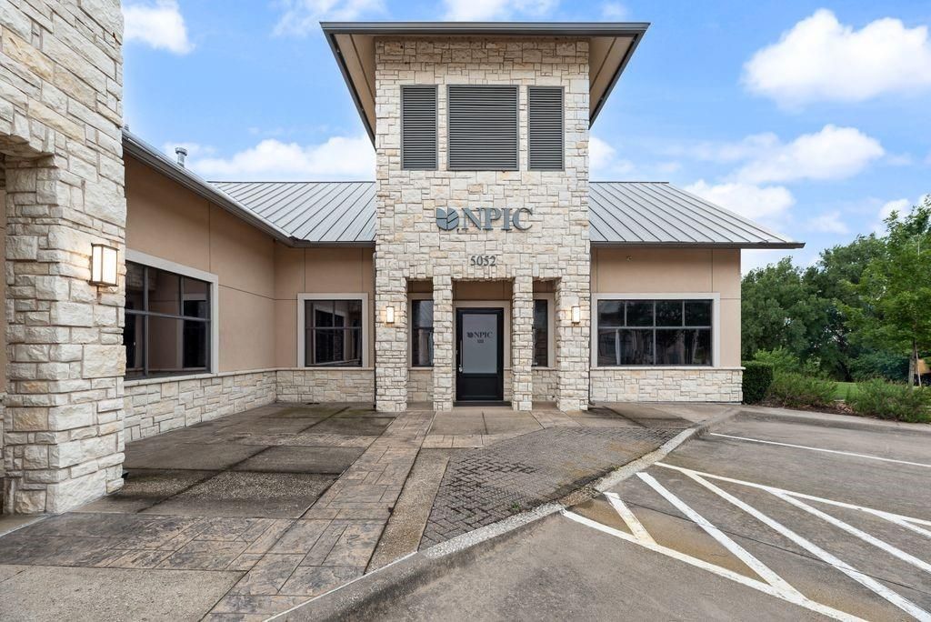5052 Tennyson Parkway 100, Plano
