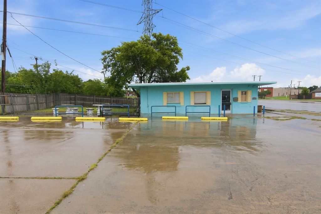 5601 Davis Boulevard, North Richland Hills