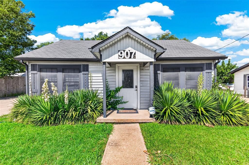 907 N Goliad Street, Rockwall