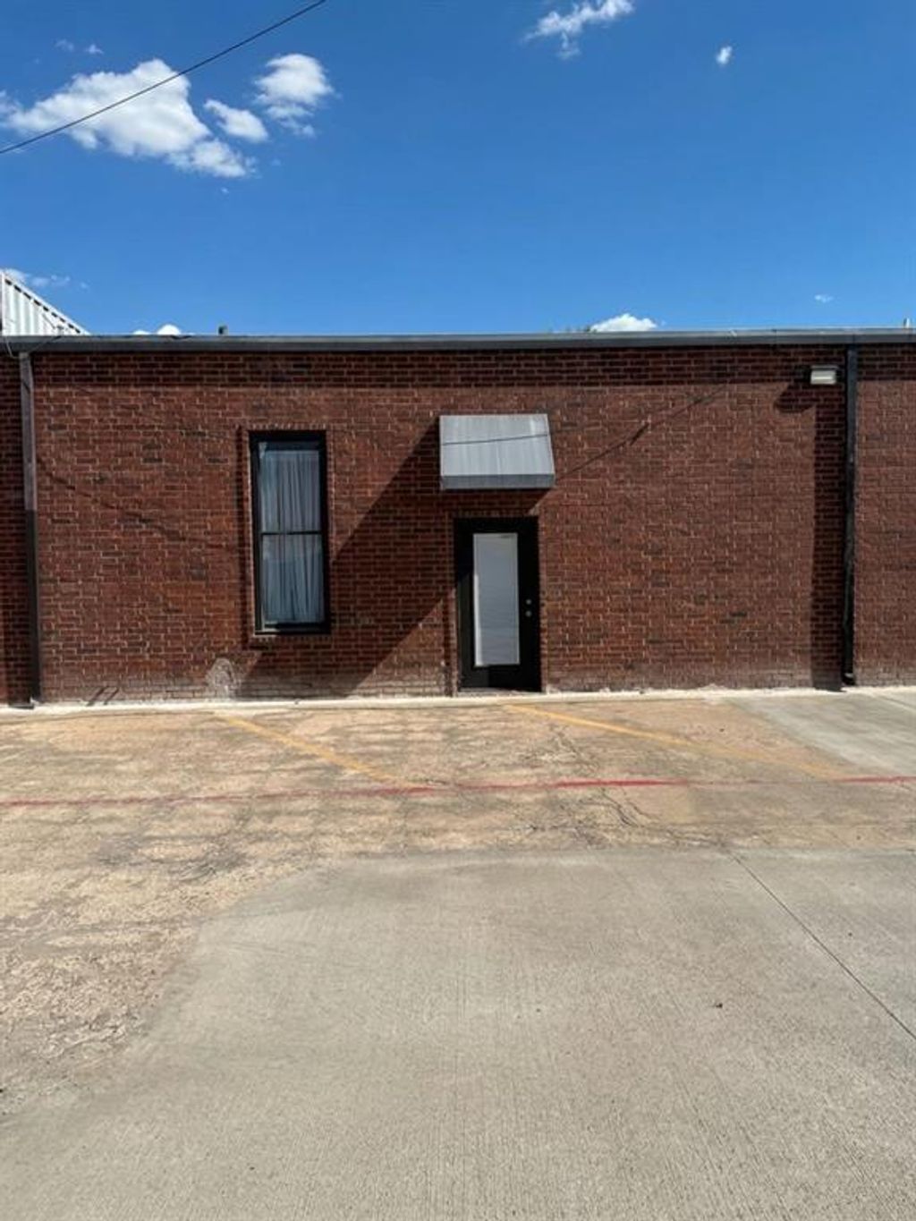 100 Ne Main Street D, Ennis