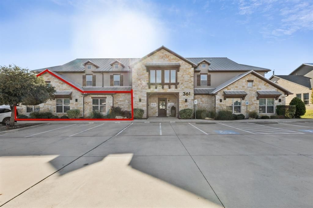 361 W Byron Nelson Boulevard 100, Roanoke