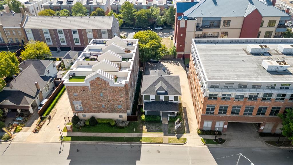 610 E Weatherford Street, Fort Worth