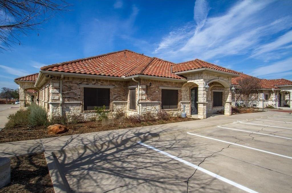 1135 Kinwest Parkway 150, Irving