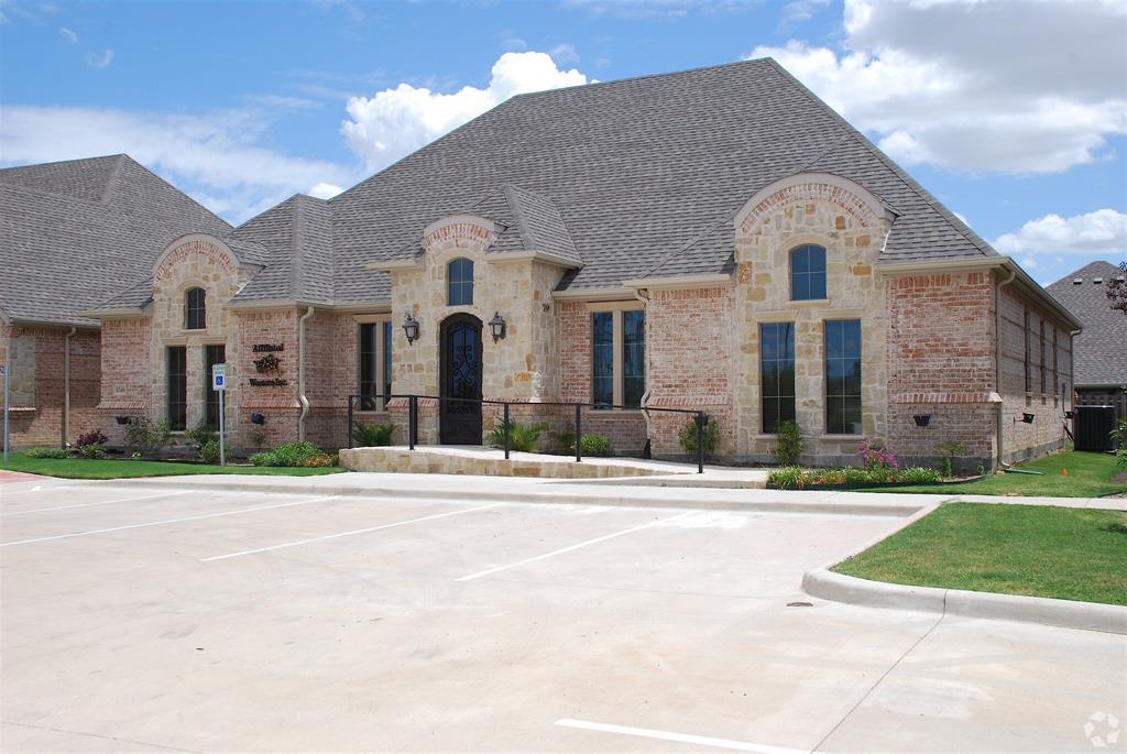 5748 Boat Club Road, Fort Worth