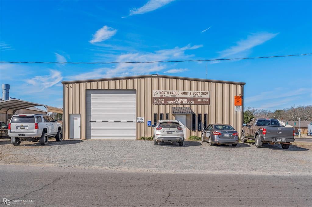 105 Front Street, Vivian