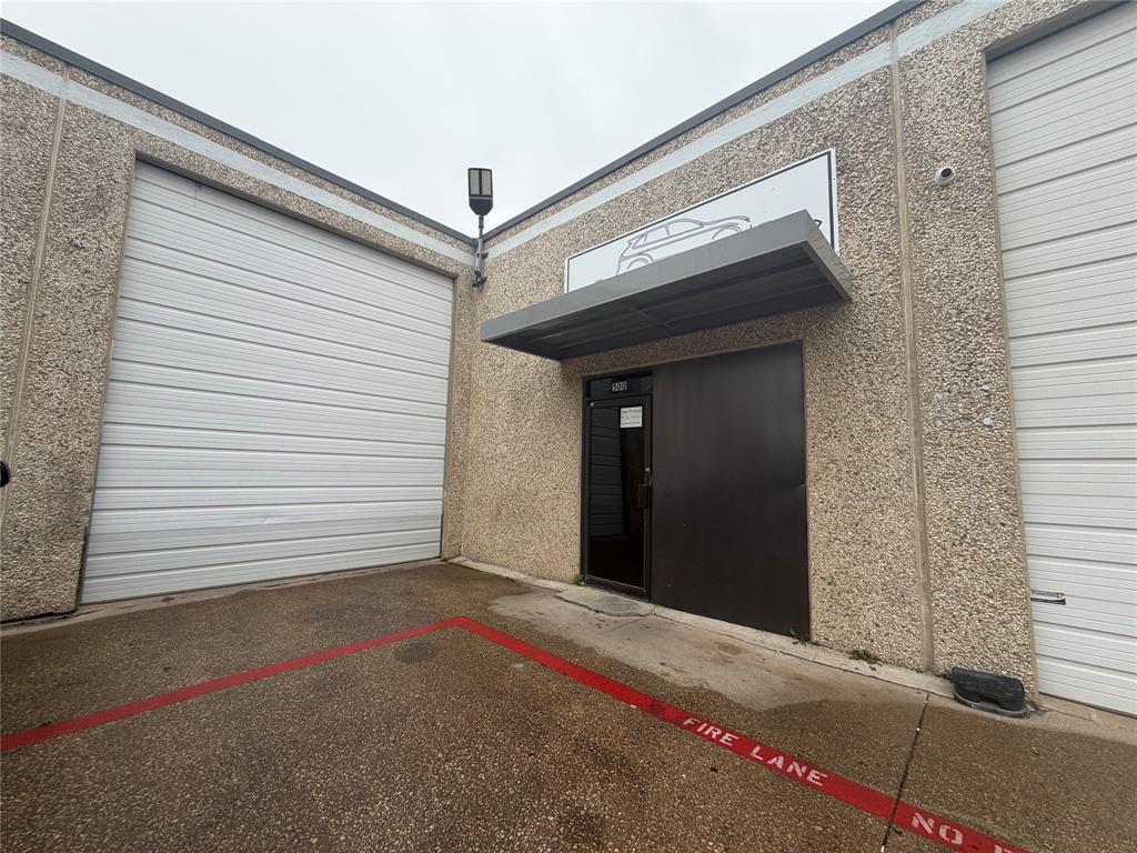 11252 Goodnight Lane, Dallas