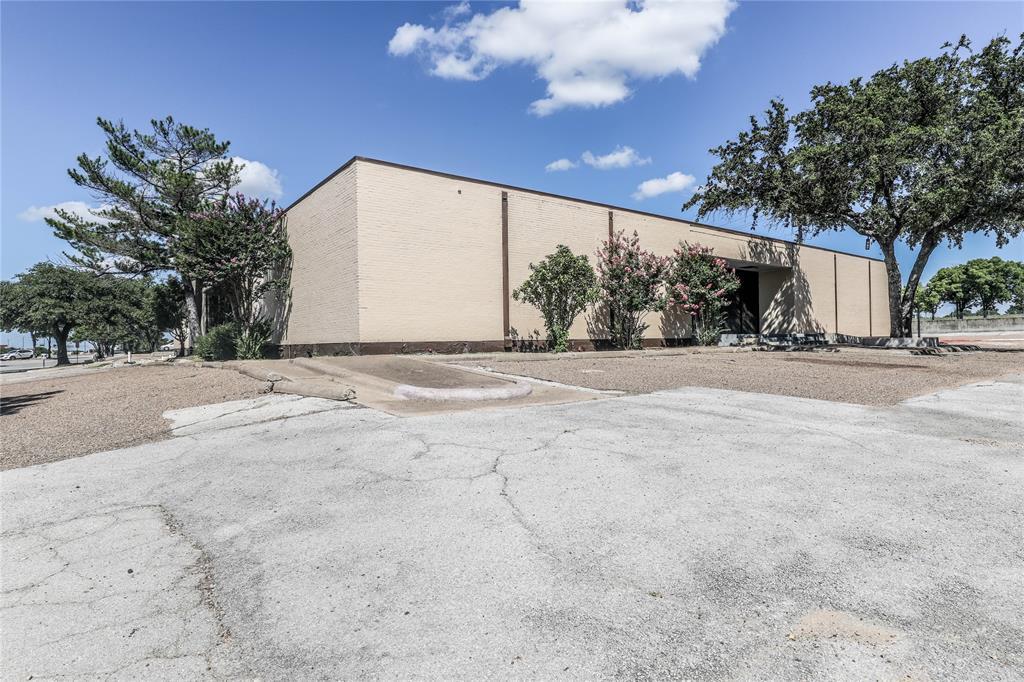 7471 Marvin D Love, Dallas