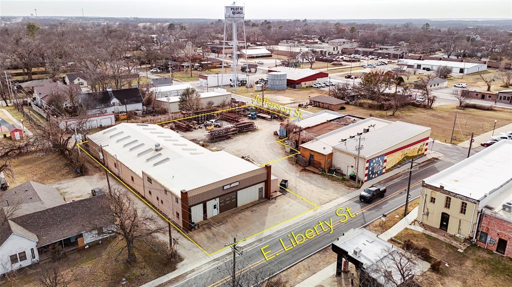 111 E Liberty Street, Pilot Point