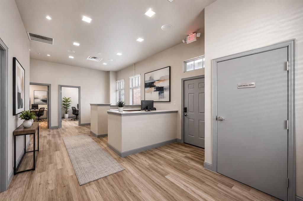 118 Lynn Avenue 202, Lewisville