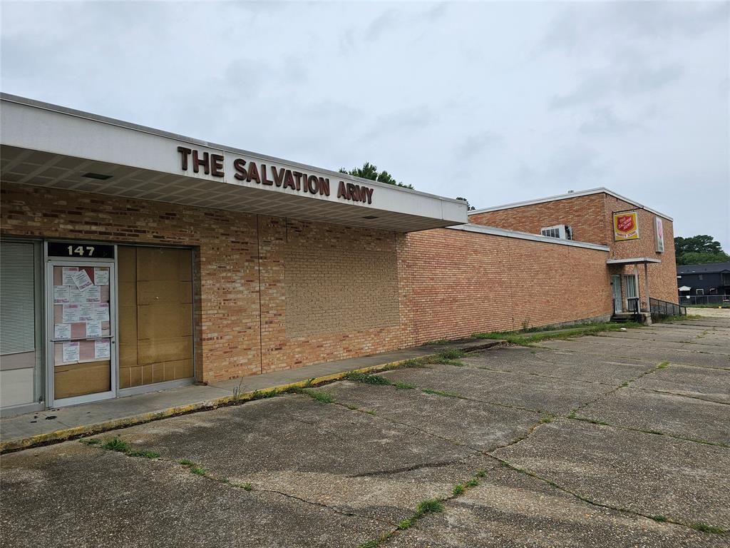 147 E Stoner Avenue, Shreveport