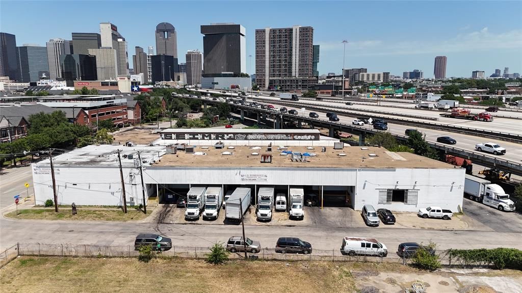 510 S Good Latimer Expressway, Dallas
