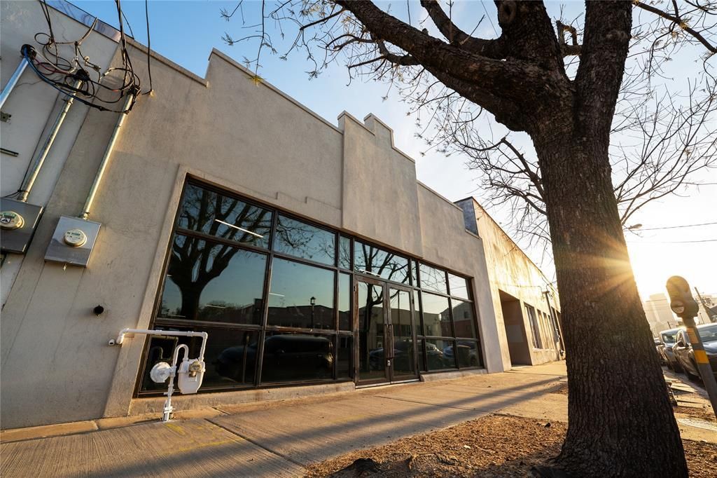 3012 Commerce Street, Dallas