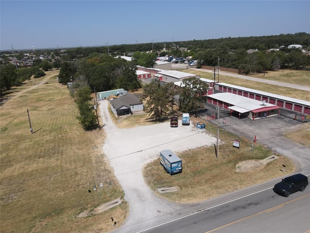 5049 S Us 377, Aubrey