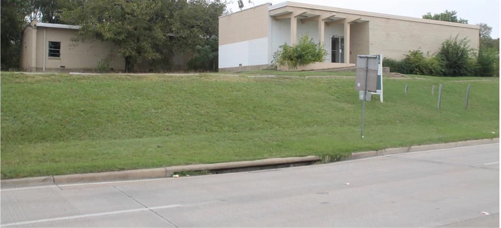 322 N Belt Line Road, Grand Prairie
