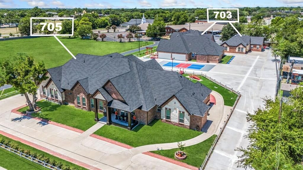 703 E Oates Road, Garland