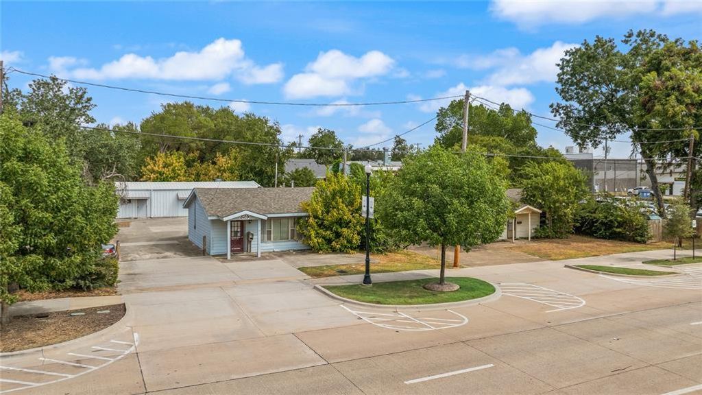 325 & 331 E Main Street, Lewisville