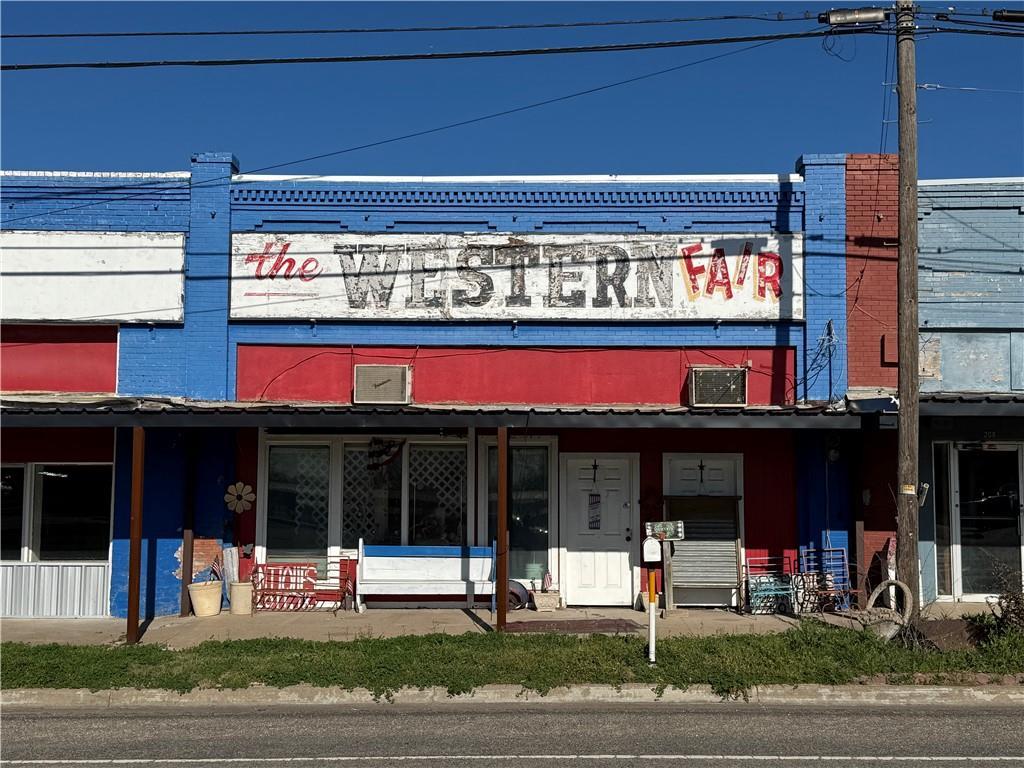 204 E Gassaway Avenue, Lott