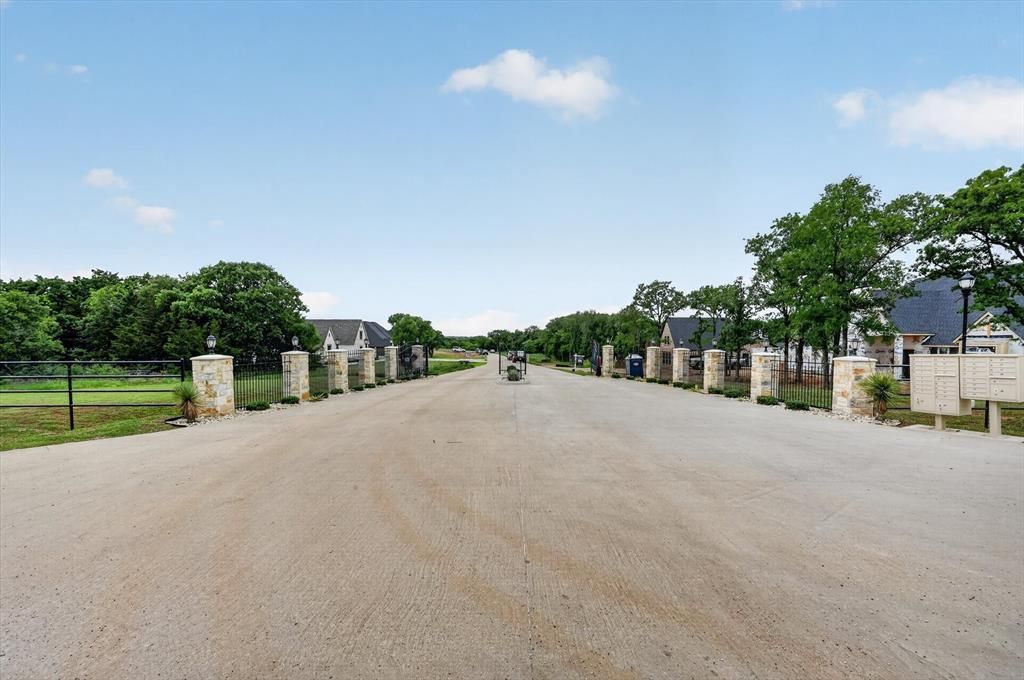 1609 Private Access 60200, Burleson