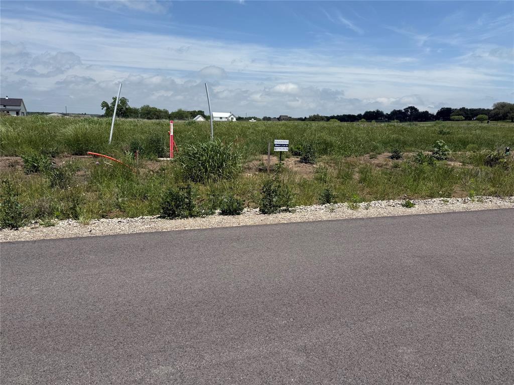 216 Yawney Drive, Lipan