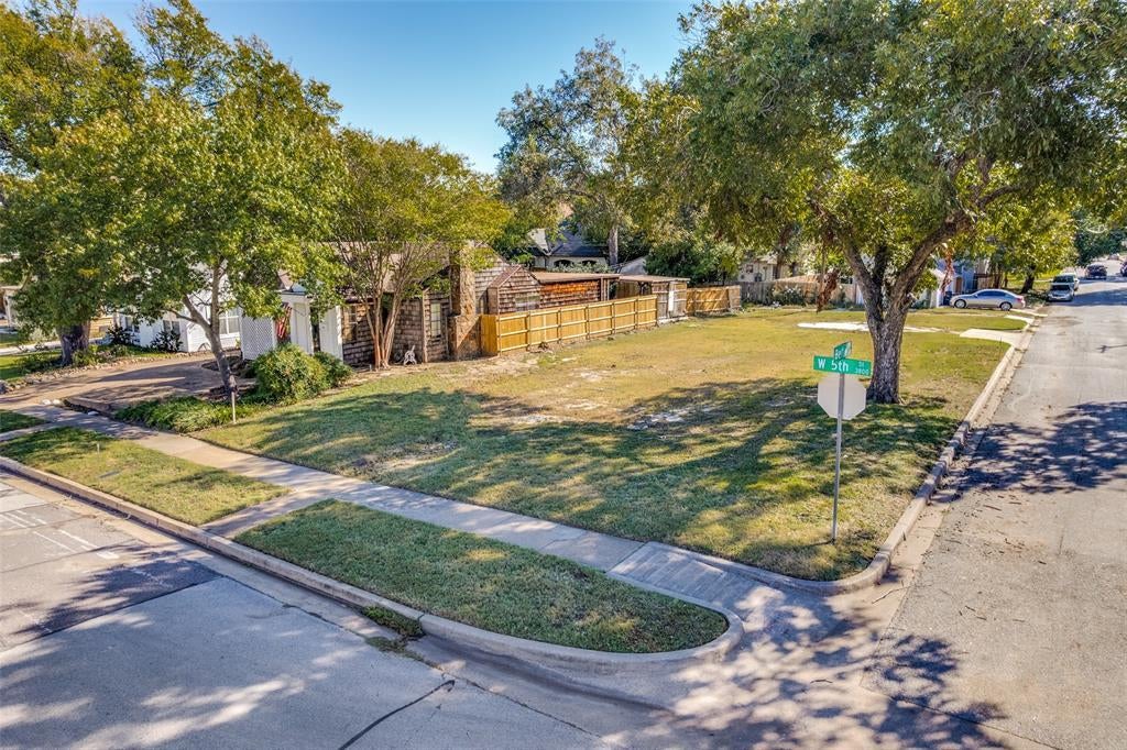 3829 W 5th Street, Fort Worth