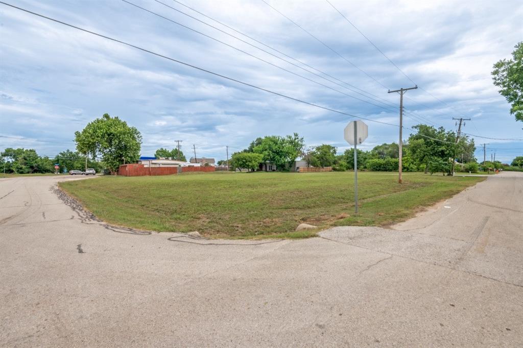 2011 Duval Drive, Arlington