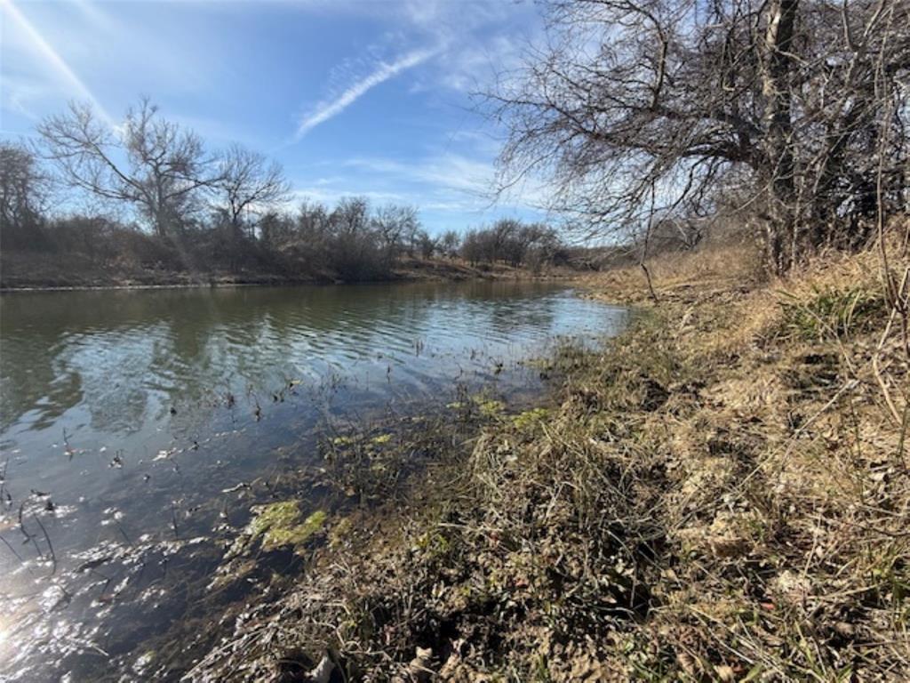 363 County Road 4403, Grandview