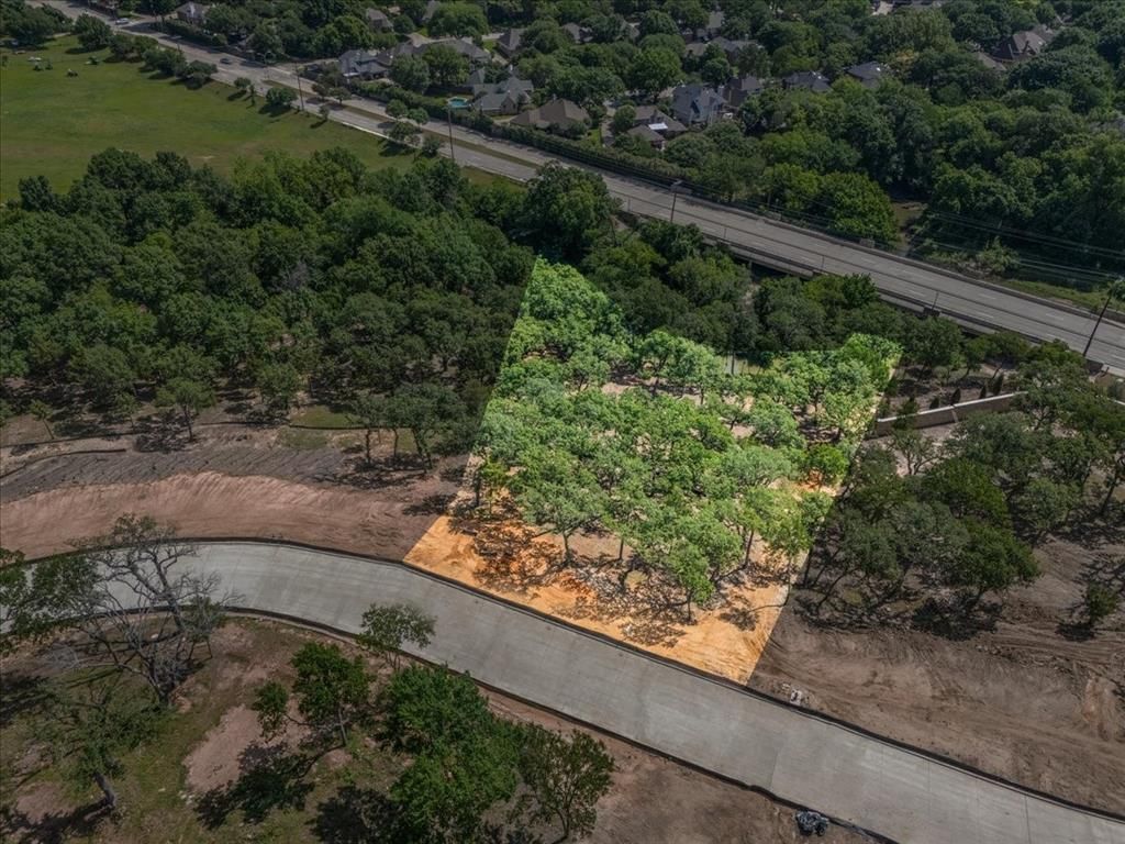 Lot 2, The Bluffs, Colleyville