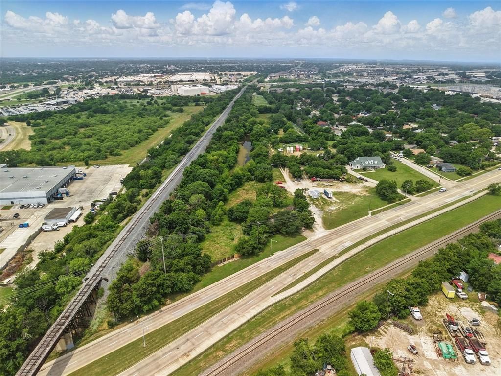 1205 N Mill Street, Lewisville