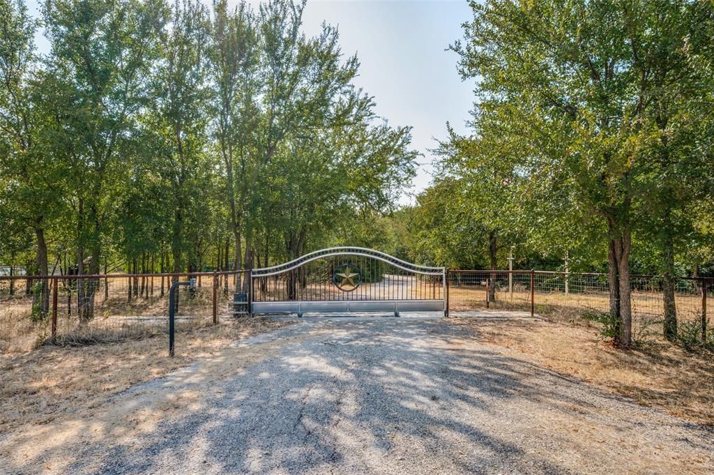 3863 New Hope Road, Aubrey