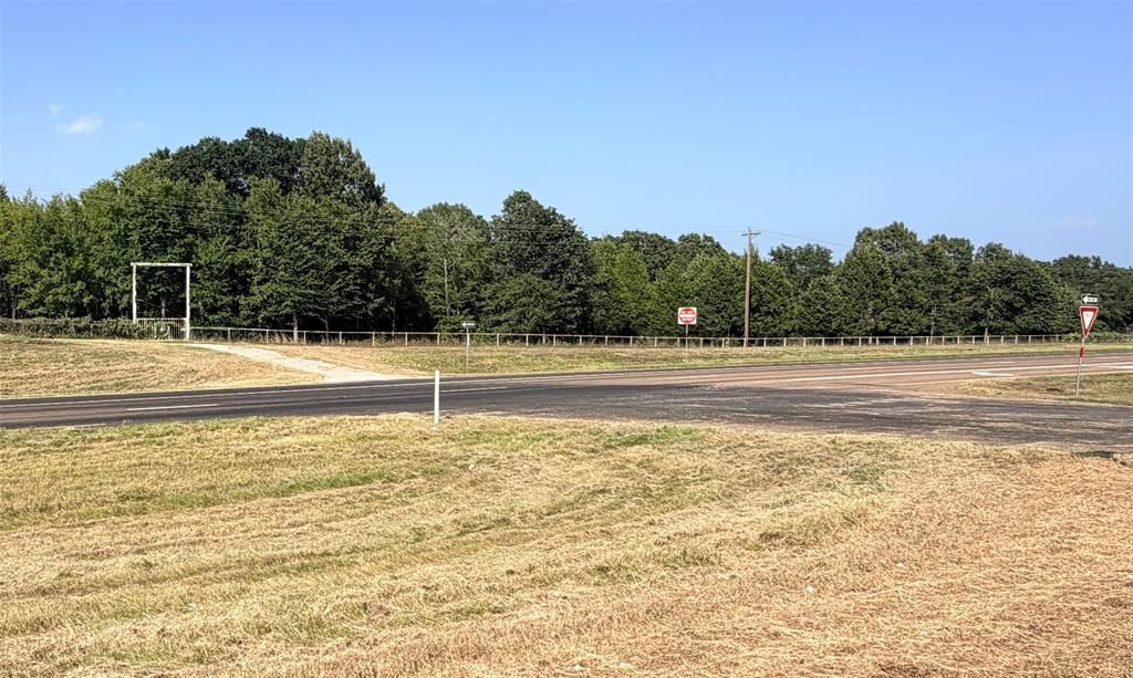 10740 N Us Hwy 175, Athens