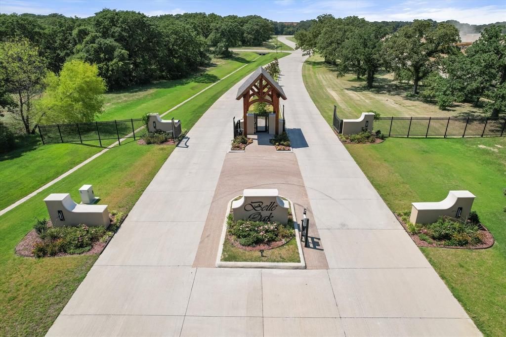 1213 Nottaway Court, Burleson