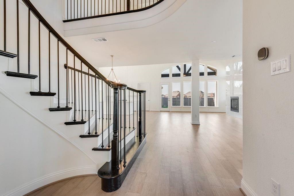 3537 Beepalm Avenue, Venus