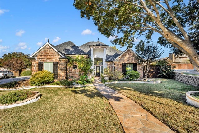 2405 Deer Run Court, Heath