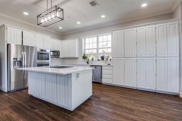 3001 Oak Springs Drive, Garland