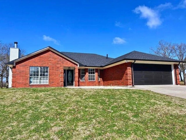 107 Country Club Drive Drive, Nocona