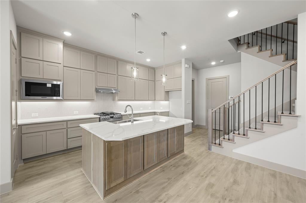 1832 Wittington, Farmers Branch