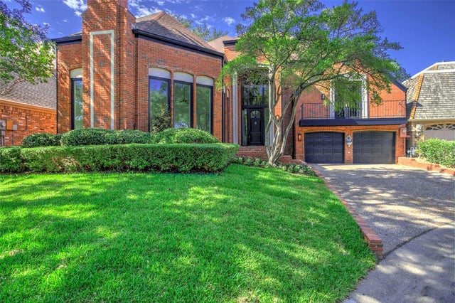5919 Club Hill Place, Dallas