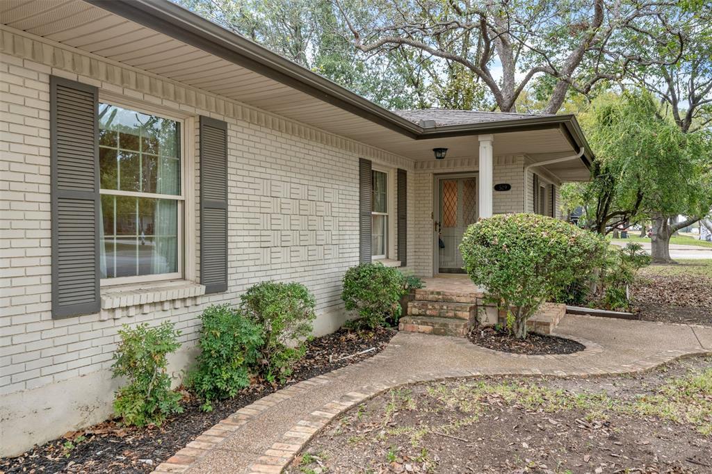 529 N Grand Avenue, Waxahachie