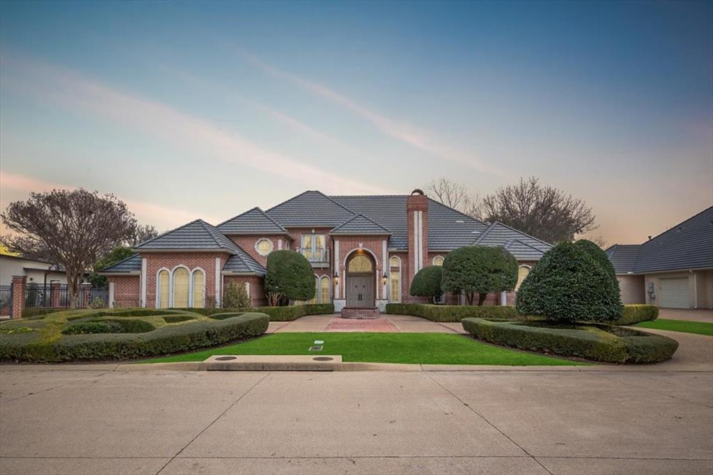 5825 Forest Highlands Drive, Fort Worth