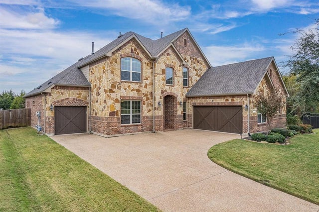 8914 Waters Lane, Rowlett