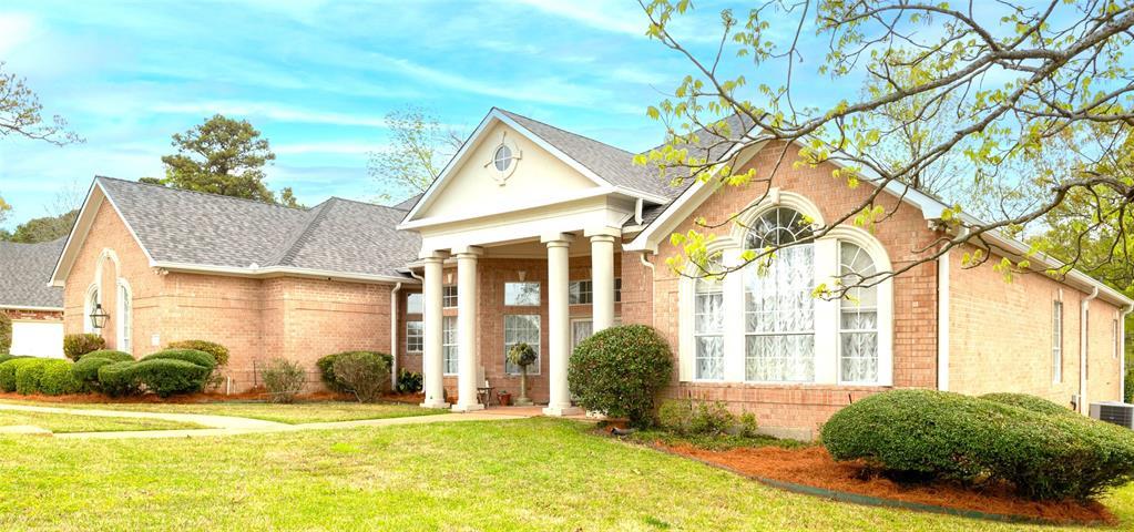 745 Southern Trace Parkway, Shreveport