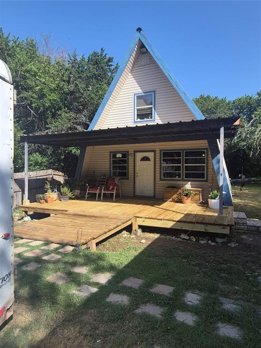 1015 Comanche Cove Drive, Granbury