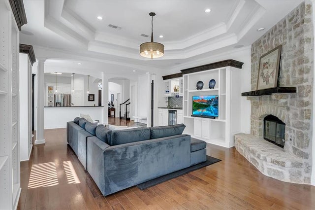 1008 Shoal Creek Court, Fairview
