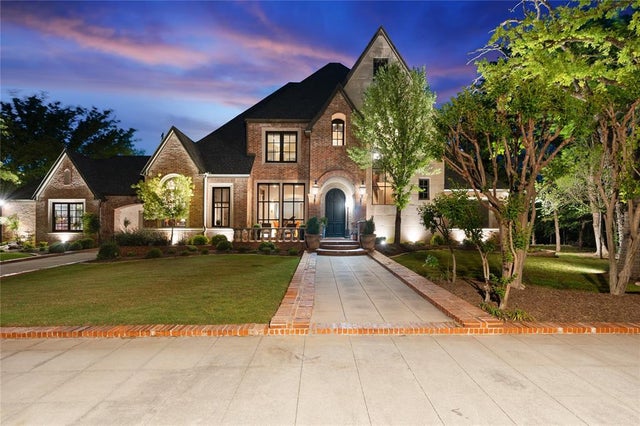 1325 Fm 2181, Corinth