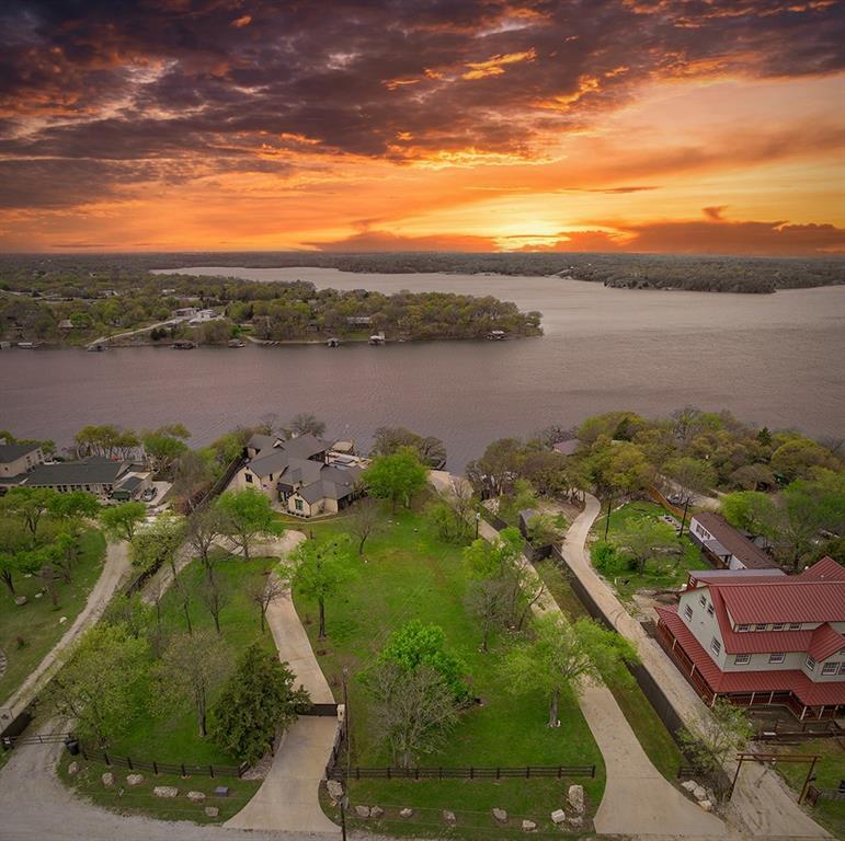 145 Lakeside Lane, Gainesville